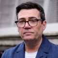 Άντι Μπέρναμ: Με όπλο την αυθεντικότητά του, ο πρώην δήμαρχος του Μάντσεστερ προβάλλει ως ο επόμενος πιθανός πρωθυπουργός της Βρετανίας