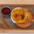 Η Crème Brûlée του Byzantino Grande Brasserie
