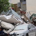 Εικόνα από την κατάρρευση της πολυκατοικίας στα Πετράλωνα
