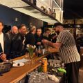 Λέγεται Διεθνές και είναι το μπαρ που μας βγάζει στην Πλατεία Αμερικής