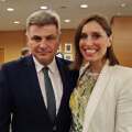 Ο Νικόλας Φαραντούρης με τη σύζυγό του, Θεοδώρα Αϊβάζογλου