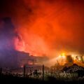 Στις φλόγες βιοτεχνία στο Ωραιόκαστρο - Αναφορές για καμένα σπίτια