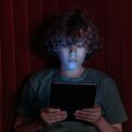 Πώς προστατεύονται τα παιδιά από την online σεξουαλική κακοποίηση - Οι ρυθμίσεις για τις κρυπτογραφημένες συνομιλίες