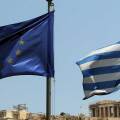 Σημαίες της ΕΕ και της Ελλάδας με φόντο την Ακρόπολη