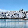 Η Πάρος μαγνητίζει τα βλέμματα με την μοναδική αρχιτεκτονική και τις μαγευτικές της παραλίες