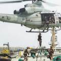Καρέ καρέ το ρεσάλτο Αμερικανών κομάντο σε τάνκερ κοντά στα Στενά του Ορμούζ