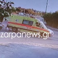 Η στιγμή της σύγκρουσης του ασθενοφόρου με το ΙΧ στα Χανιά - Δείτε το βίντεο