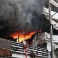 Φωτιά σε διαμέρισμα στον Πειραιά: Απομακρύνθηκαν κάτοικοι από άλλους ορόφους και διπλανές πολυκατοικίες