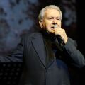 O Μανώλης Μητσιάς για την απαγόρευση να τραγουδήσει τον «Γιάννη τον φονιά»: Ήταν λυπηρό, ο λαός έδωσε τη λύση