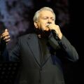 Γιος Μάνου Χατζιδάκι: Η απαγόρευση αφορούσε την εταιρεία παραγωγής της συναυλίας και όχι τον Μανώλη Μητσιά