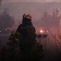 Τρίτη μέρα μάχης με τις φλόγες: Αναζωπυρώσεις στο Ρέθυμνο, δύσκολη η κατάσταση στην Πάρο