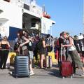 Αδειούχοι του Αυγούστου στο λιμάνι του Πειραιά