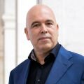 Κωνσταντίνος Καραχάλιος: Ο άνθρωπος που κήρυξε πόλεμο στον αλγοριθμικό εθισμό των παιδιών 