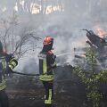 Δυτική Αττική: Συνεχίζεται η μάχη με τις διάσπαρτες εστίες – Πάνω από 130.000 στρέμματα έχουν καεί