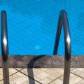 Στον εισαγγελέα οδηγείται ο ιδιοκτήτης beach bar στην Πάρο για τον θάνατο 4χρονου σε πισίνα - Ελεύθεροι αφέθηκαν οι γονείς του άτυχου παιδιού.