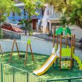 Δύο παιδικές χαρές στην Άνω Πόλη Θεσσαλονίκης ανακατασκευάστηκαν και παραδόθηκαν σε χρήση, ενισχύοντας το δίκτυο των 70 χώρων παιχνιδιού του δήμου