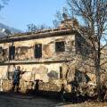 Τα αναπάντητα ερωτήματα για το πώς ξεκίνησε η φωτιά στη Σαλαμίνα
