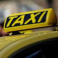 Σκιάθος: Tουρίστες επιτέθηκαν σε οδηγό ταξί για το παράθυρο - Τον χτύπησαν στο κεφάλι