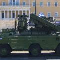 Ένας κακός γείτονας δεν θέλει υστερίες. Θέλει εξοπλισμούς και συμμαχίες