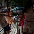 Πώς μόλις 12 λεπτά διαφορά στην ώρα έναρξης των σχολείων θα μείωναν το πρωινό μποτιλιάρισμα
