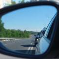 Αυτοκίνητα σχηματίζουν ουρά σε αυτοκινητόδρομο