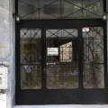 Η είσοδος της πολυκατοικίας όπου διέμενε η οικογένεια στην Κυψέλη