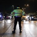 Σύλληψη 90χρονου που οδηγούσε ανάποδα στην Αττική Οδό στο Κορωπί - Διαπιστώθηκε ότι το δίπλωμα οδήγησής του είχε λήξει πριν από οκτώ χρόνια.