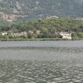 Ιωάννινα: Φωτιά τώρα στο νησάκι της λίμνης