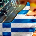 Η Ελλάδα προσελκύει hedge funds, 121 δισ. ευρώ «κοιμούνται» σε καταθέσεις και οι μαθητές υστερούν στην PISA, με πολύ κινητό και λίγη μάθηση