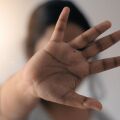 Κέρκυρα: Ο 51χρονος που κατηγορείται για τον βιασμό της εγγονής του φέρεται να κακοποιούσε και τη μητέρα της