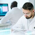 Καρκίνος του προστάτη: 19 νέες διαγνώσεις κάθε ημέρα στην Ελλάδα - Τι αλλάζει στον προληπτικό έλεγχο