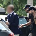 Θάνατος Μαζωνάκη: Άφαντη η λαδί κουβέρτα που φέρεται να ήταν σκεπασμένος στο ιατρείο