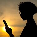 Ερευνητές προειδοποιούν ότι η AI εξελίσσεται πολύ γρήγορα και ξεφεύγει από τον ανθρώπινο έλεγχο - Άλλοι θεωρούν τους φόβους υπερβολή - Πού βρίσκεται η αλήθεια;