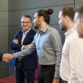 Συζήτηση του πρωθυπουργού με Έλληνες ιδρυτές εταιρειών ΤΝ και τεχνολογίας