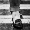 Ξαφνική βροχή με το λάθος ζευγάρι παπουτσιών; Μερικές λύσεις!