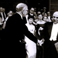 Ο Γιώργος Σεφέρης κατά την απονομή του Νόμπελ Λογοτεχνίας