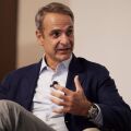 Στον Ασπρόπυργο ο Μητσοτάκης: Επισκέφθηκε το νέο Γυμνάσιο της πόλης - «Τώρα ανεβαίνω»