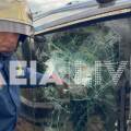Πυροσβέστης επιχειρεί σε τροχαίο στην Ηλεία
