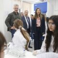 Ο Άκης Σκέρτσος τονίζει ότι στόχος είναι το δημόσιο σχολείο του Κολωνού να προσφέρει ίδιες ευκαιρίες με εκείνο στο Κολωνάκι - Ο ρόλος των Ωνάσειων Σχολείων.