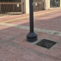 Ένα από τα ανοιχτά φρεάτια χωρίς καπάκι στον Πειραιά