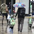 Με βροχές και καταιγίδες σχεδόν σε όλη τη χώρα ο καιρός την Τρίτη - Πού θα είναι πιο έντονα τα φαινόμενα