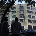 Συναγερμός για την πτώση ατόμου από κτίριο στην Ομόνοια