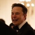 Ο Έλον Μασκ κυκλοφόρησε το πρώτο μέρος της AI ταινίας «Οδύσσεια» μέσω Grok, ως απάντηση στη σαρωτική κινηματογραφική επιτυχία του Κρίστοφερ Νόλαν.