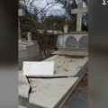 Εικόνα από τάφο κατεστραμμένο στο Γ' Νεκροταφείο στη Νίκαια