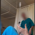 «Να δώσουμε ένα κατοστάρικο;»: Βίντεο με τον γιατρό που ζητούσε «φακελάκι» από ασθενή πριν χειρουργηθεί 