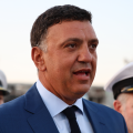 Στο λιμάνι του Πειραιά ο Βασίλης Κικίλιας: «Η τουριστική περίοδος δεν έχει τελειώσει»