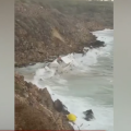 Κύπρος: Νεκρός 76χρονος επιχειρηματίας - Εγκλωβίστηκε στα συντρίμμια σκάφους που έπεσε σε βράχια