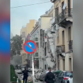 Οι πρώτες εικόνες από την κατάρρευση παλιού κτιριού στο κέντρο της Αθήνας μετά από έκρηξη
