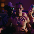 Οι Rolling Stones κυκλοφορούν το βίντεο «Mr. Charm» με τον Αλεξάντερ Σκάρσγκαρντ και το νέο τραγούδι «Bad Luck Hideaway» 