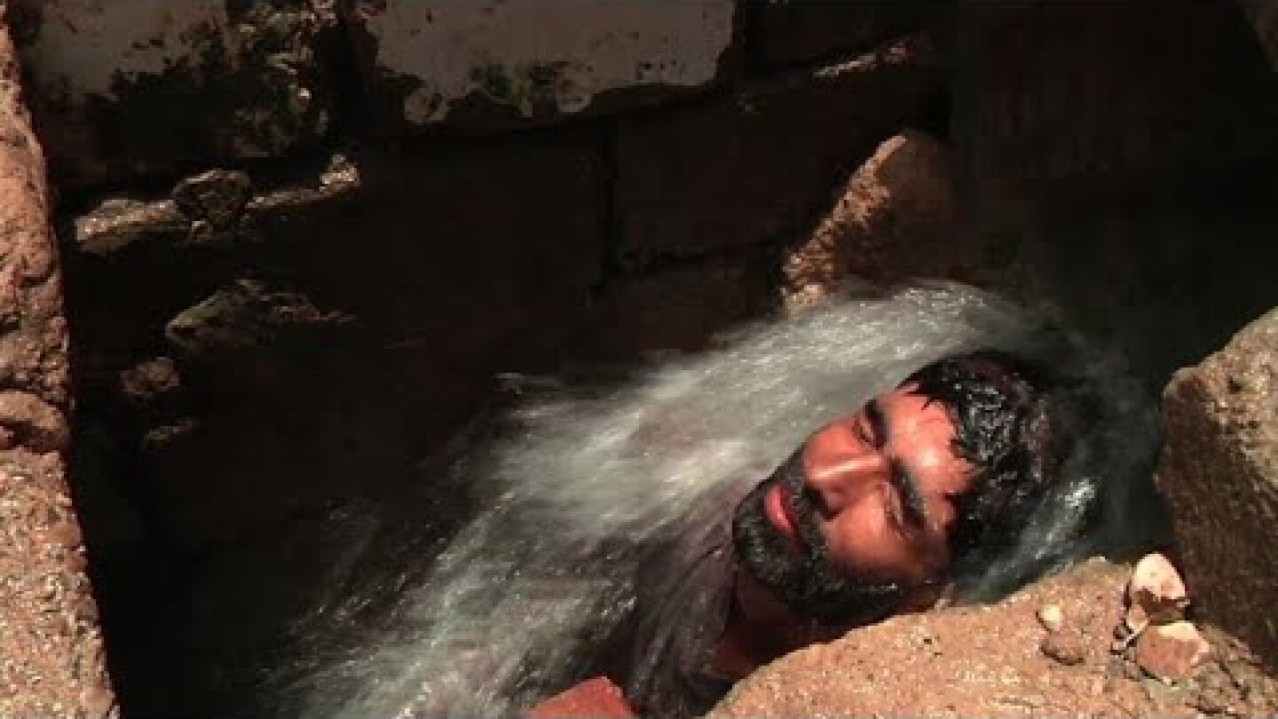 Karachi swelters in heat wave